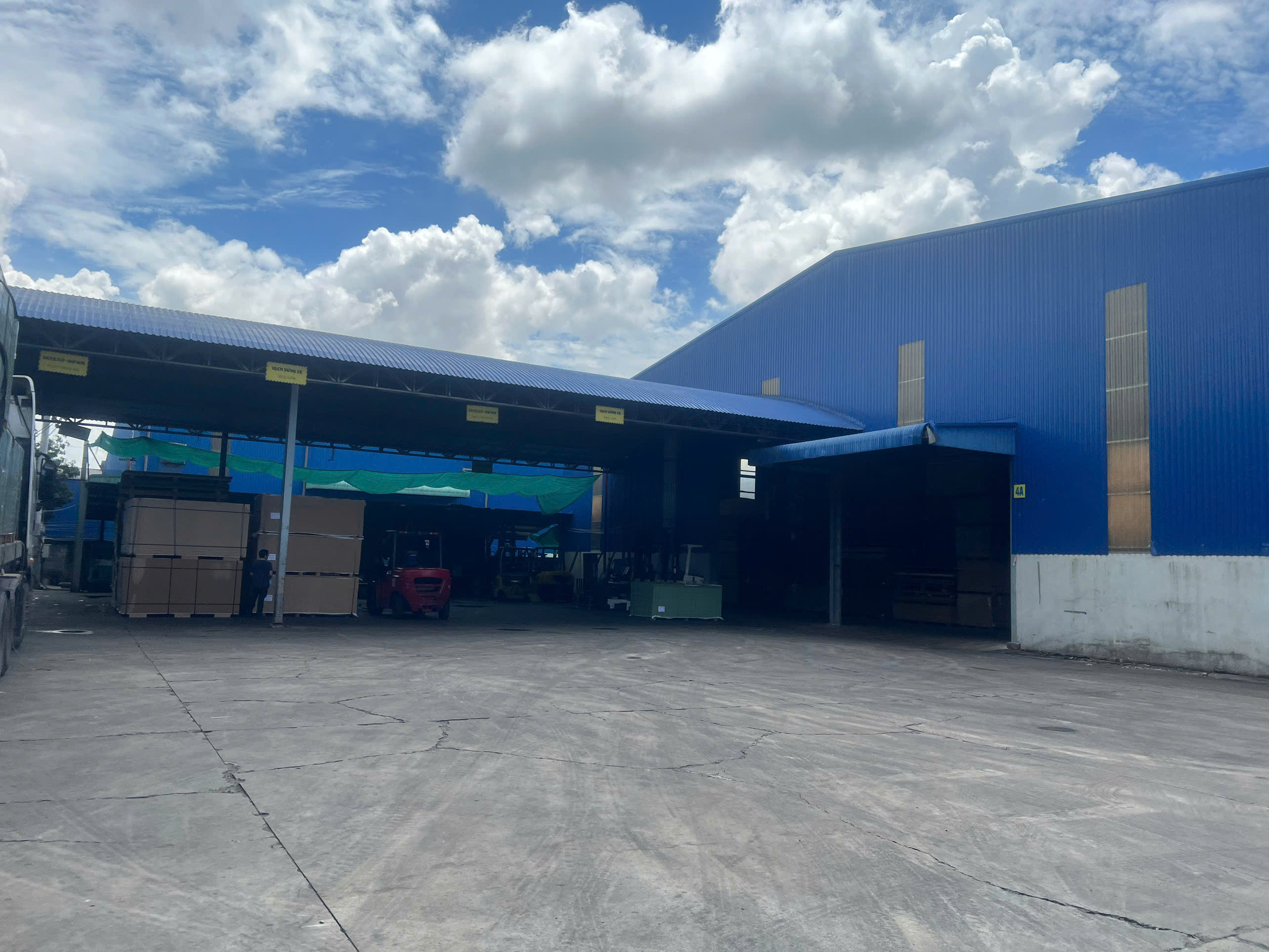 Outerview of gate 3.jpg